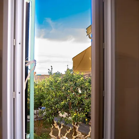 Vieux Grand Studio Ensoleille Apartamento