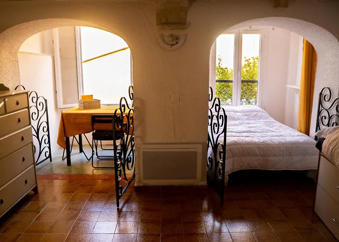 Vieux Grand Studio Ensoleille *